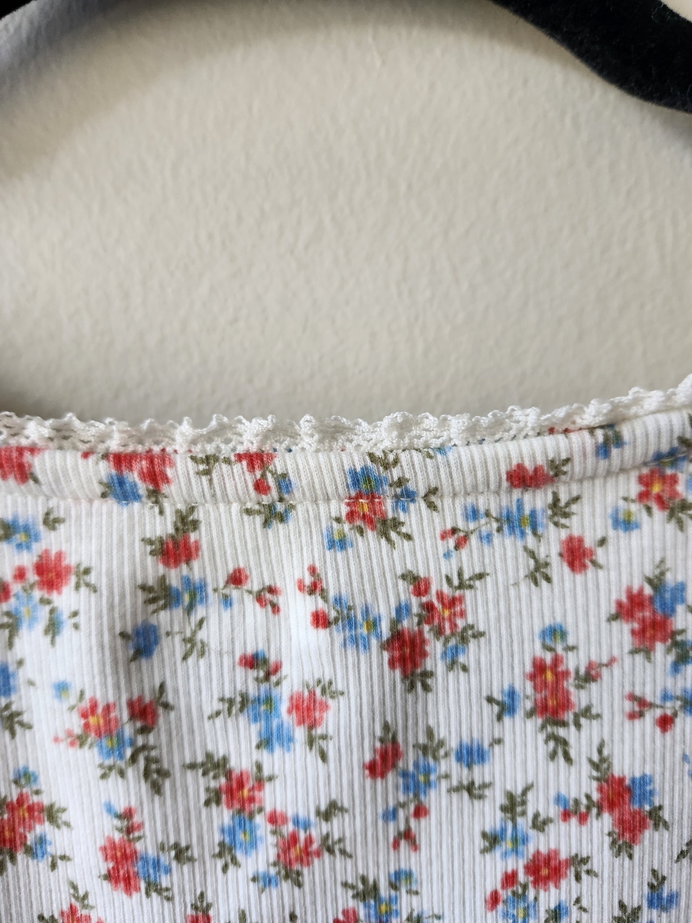 White Floral Ribbed Tank Top - Picture 8 of 9